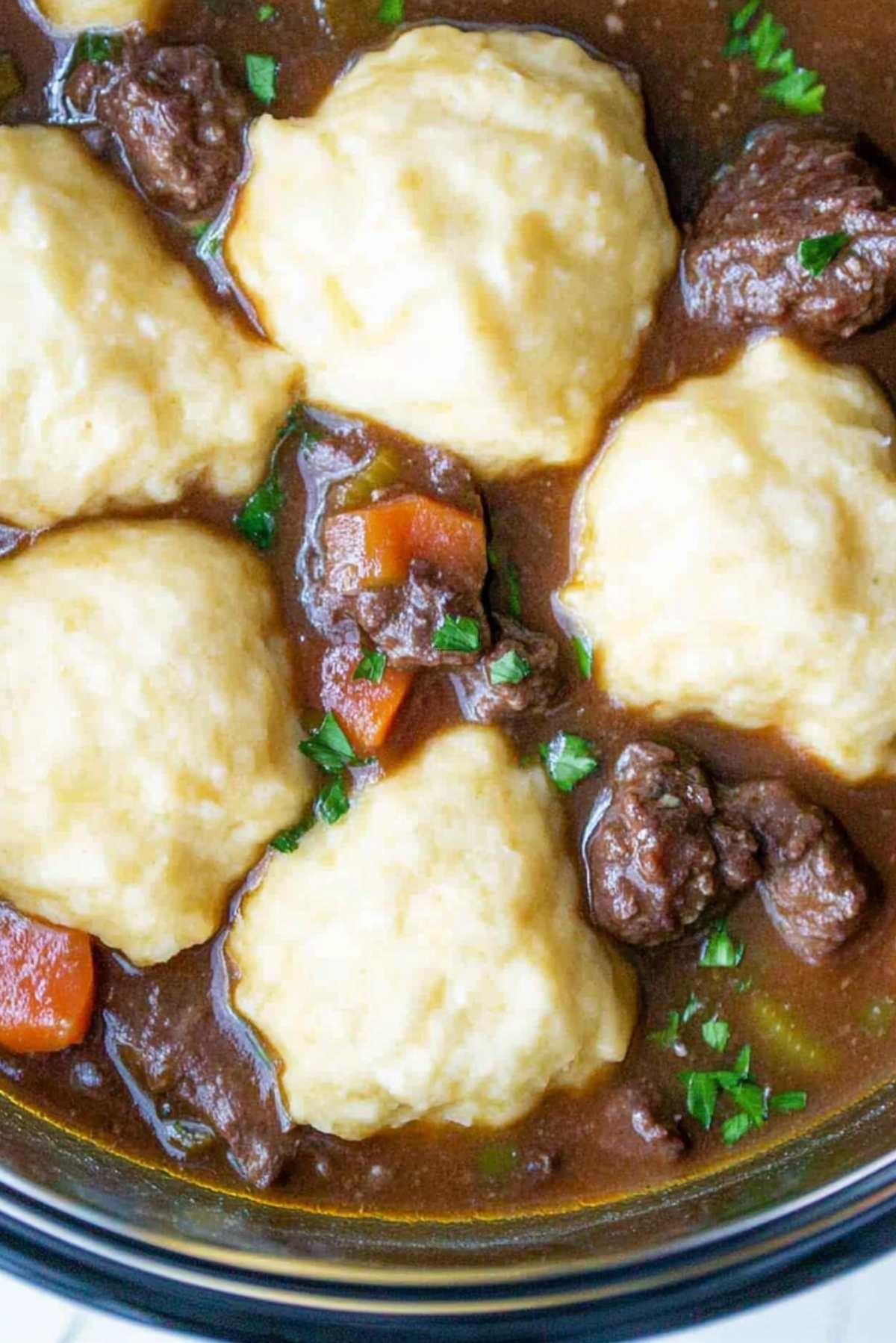 Slow Cooker Beef Stew and Dumplings: A Cozy Comfort Meal